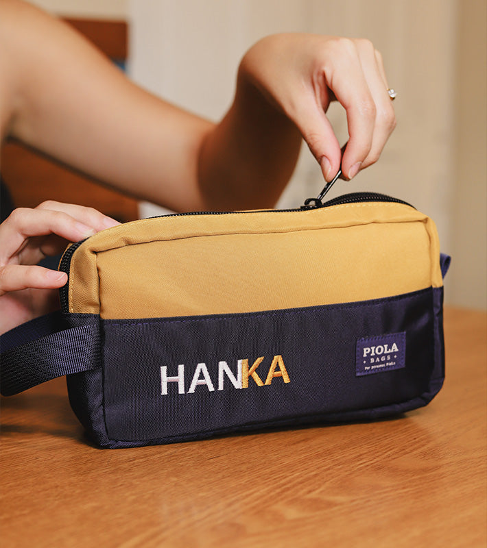 Estuche con bordado personalizado para HANKA, ideal para oficina u organización diaria, hecho en Perú por Piola Bags