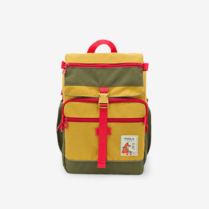 Vista frontal de la mochila Jardín Mostaza con compartimentos amplios. Diseño peruano para el día a día.