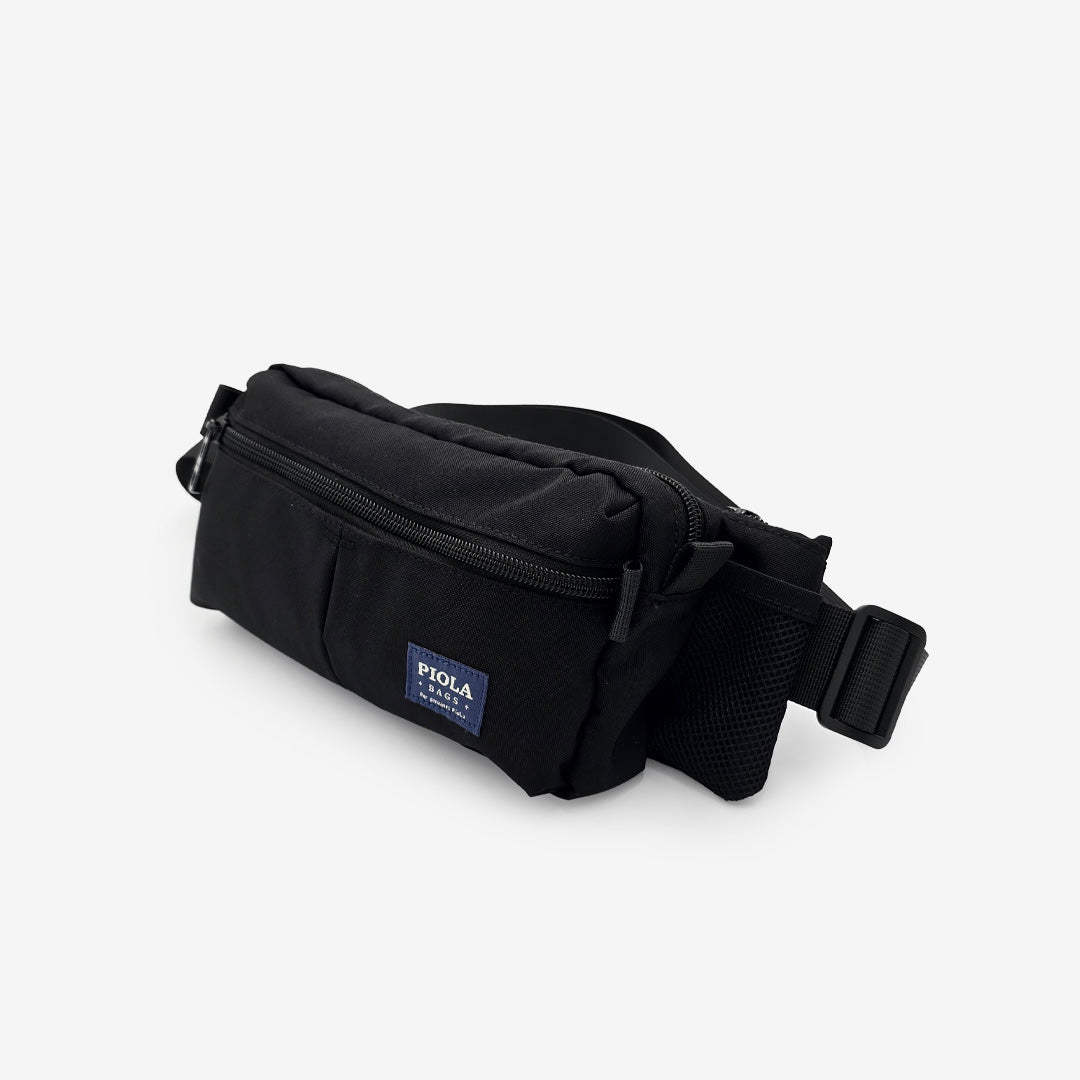 canguro larco en color negro cerrado, diseño urbano y funcional para la ciudad, elaborado como producto local por Piola Bags.