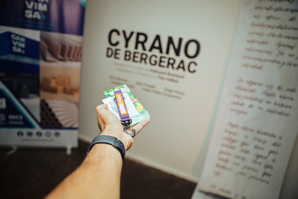 Un viaje diferente con Cyrano de Bergerac y nuestros canguros Jirón