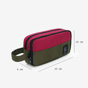 Estuche MULTI guinda-verde con doble compartimento, práctico y espacioso para organizar todo